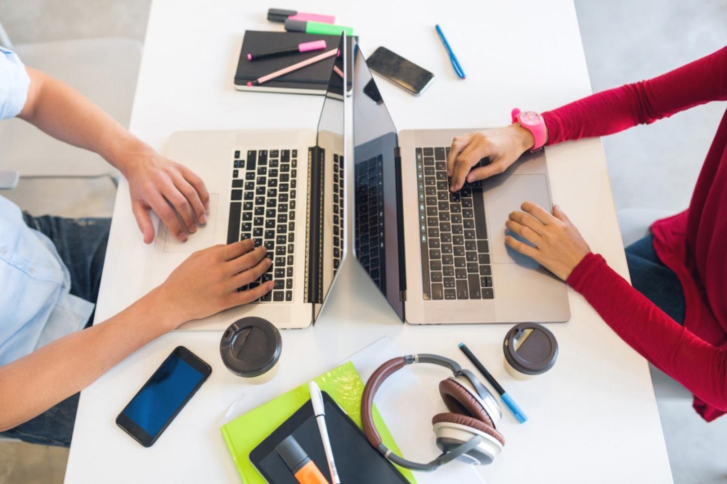 Oficinas de ploravioleum en Palma, mostrando un ambiente profesional de formación financiera